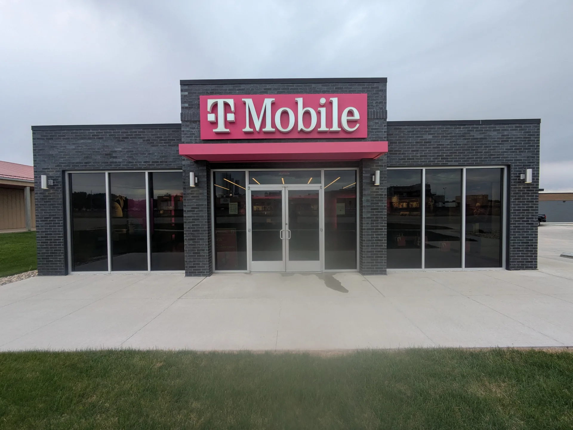 Le Mars storefront with N1040 exterior heat control film (exterior)